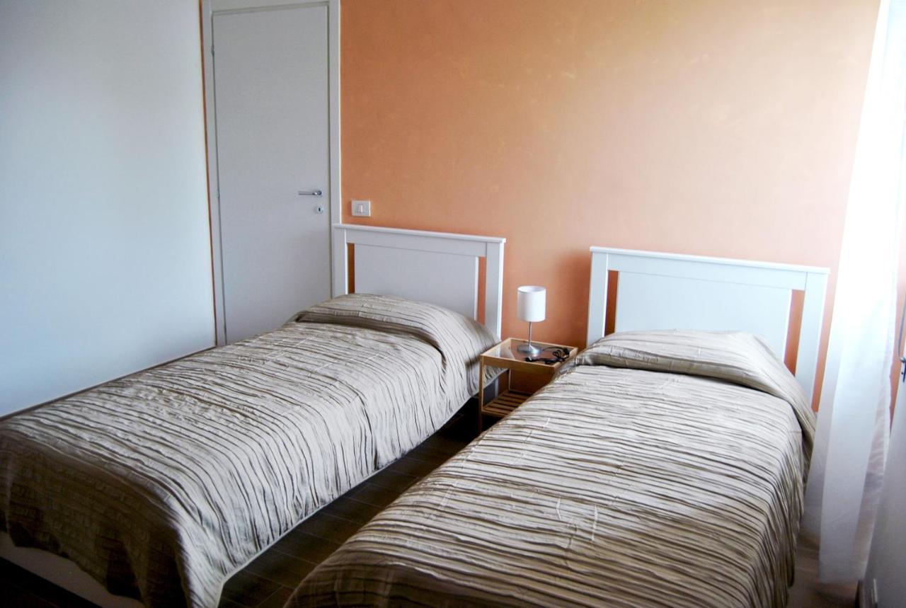 Romamourhouse Eksteriør billede